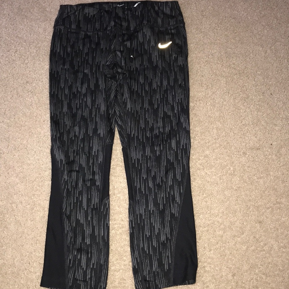 Nike capri workout pants
